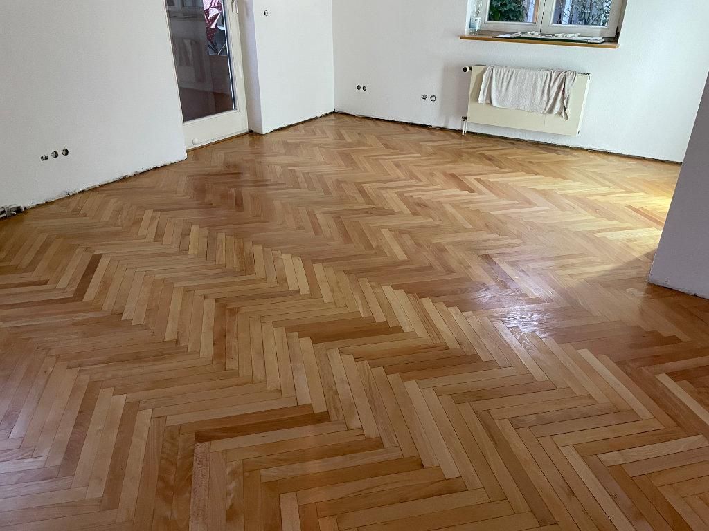 2K Eco Öl auf Tannenharzbasis Parkett einarbeiten mit rotem Pad