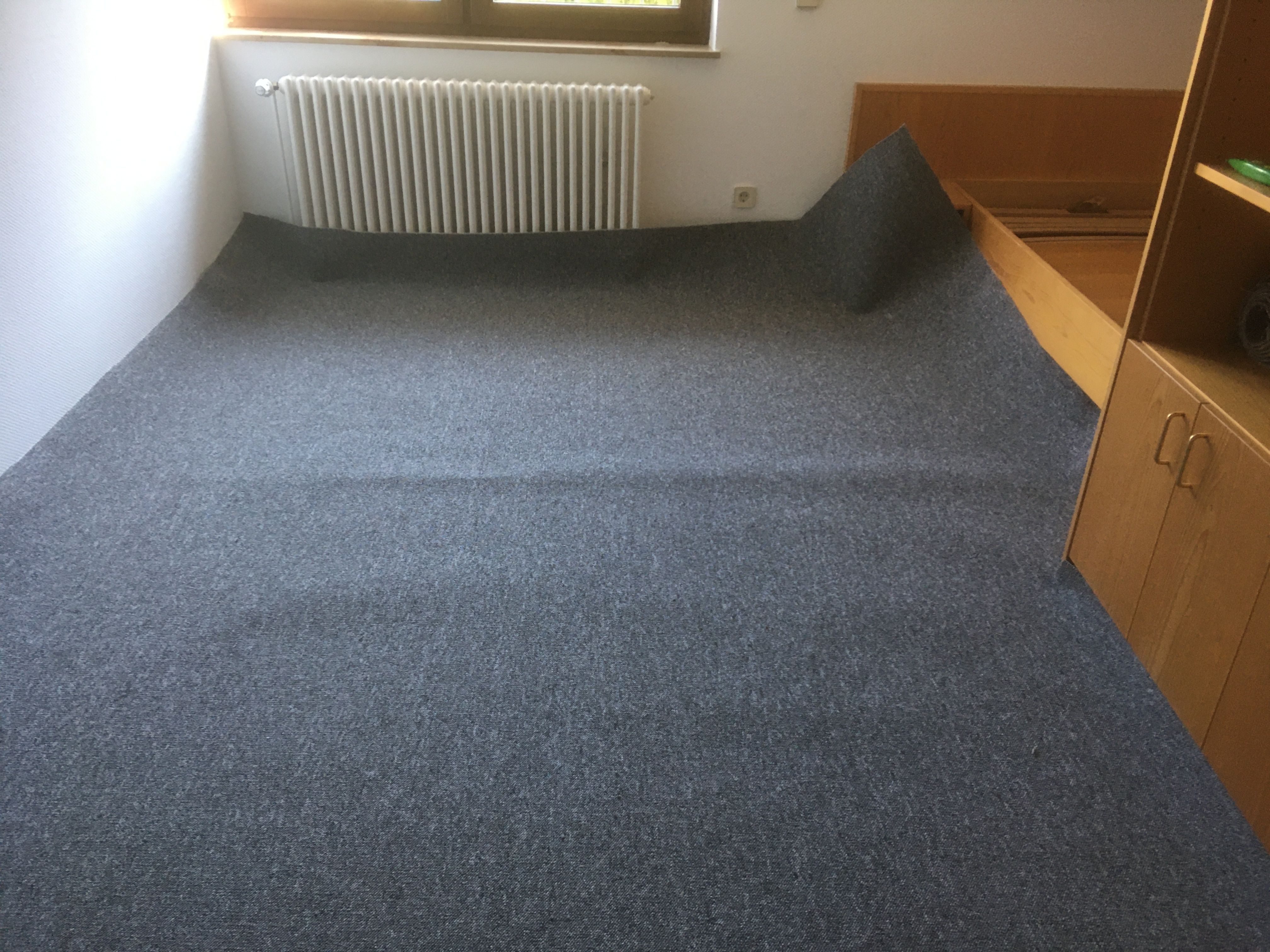 Schlingenteppichboden Verlegung Einbaumöbel