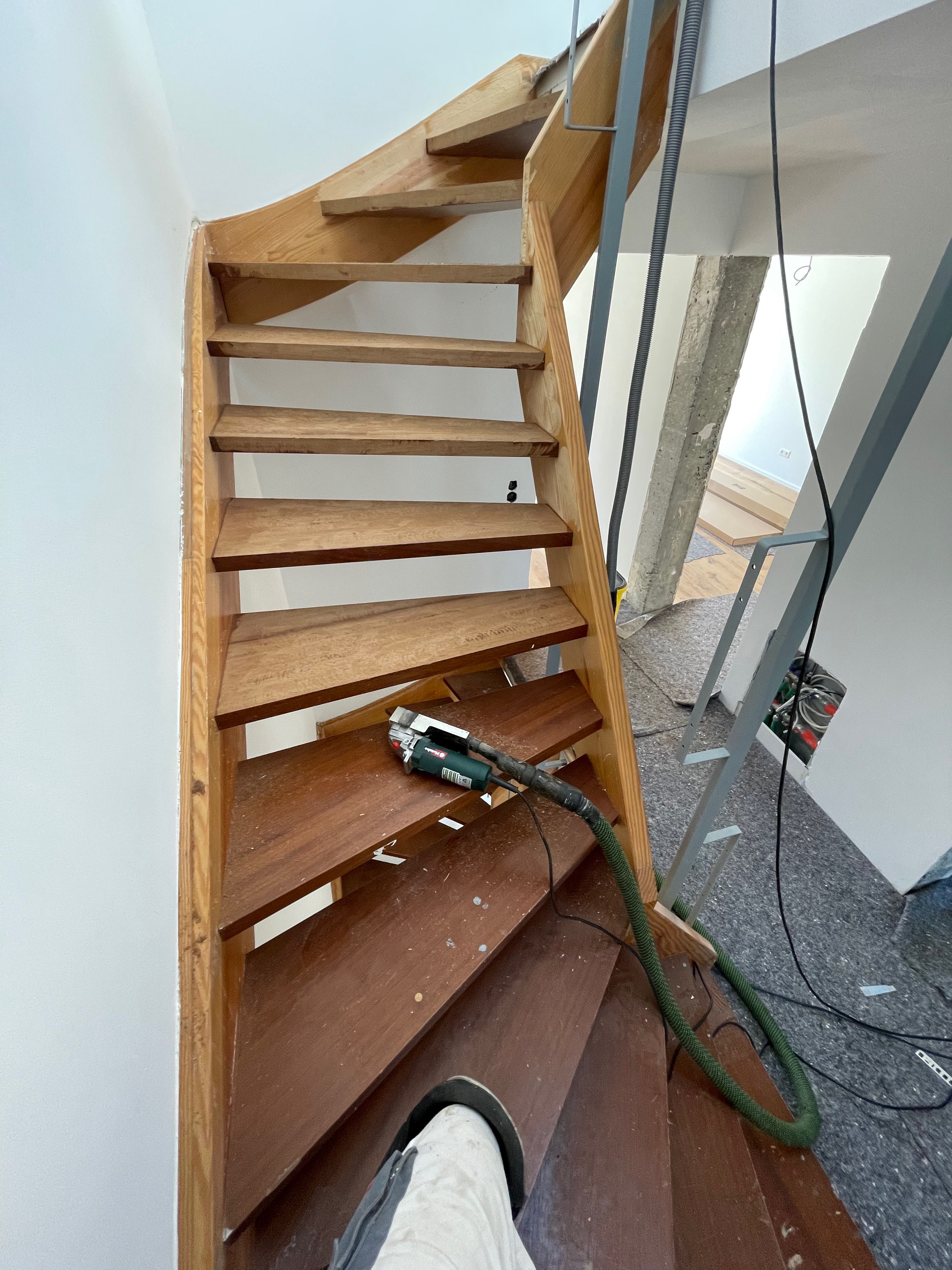 Holztreppe renovieren schleifen Kirchheim unter Teck