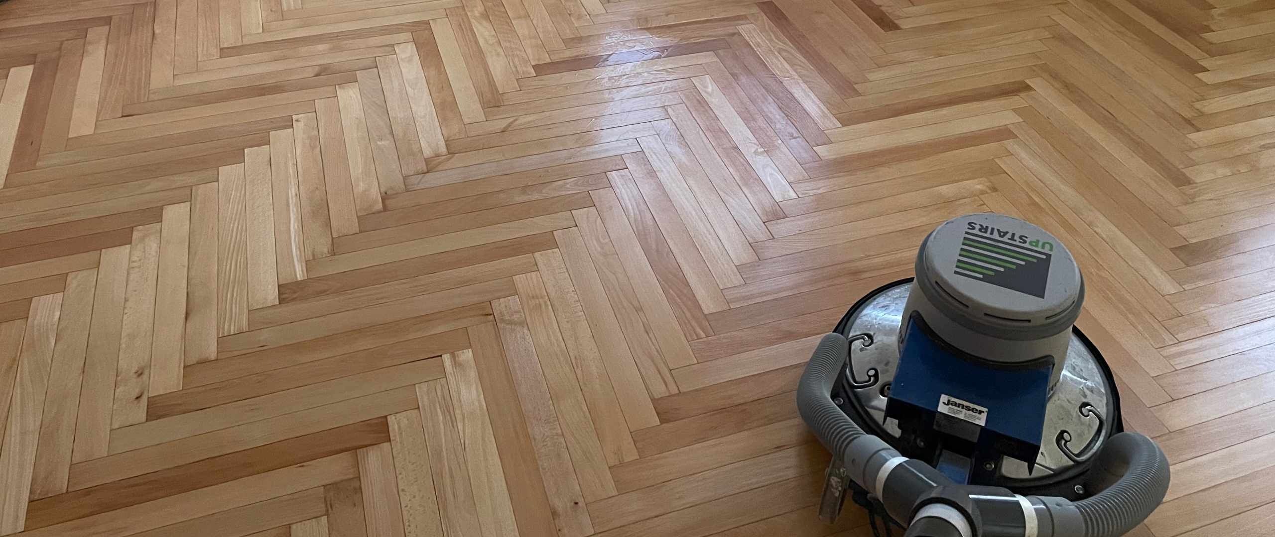 Parkett renovieren in Bad Cannstatt, als auch in den dazugehörenden Stadtteilen Muckensturm, Schmidener Vorstadt, Espan, Kurpark, Seelberg, Winterhalde, Weielbrunnen, Im Geiger, Neckarvorstadt, Pragstraße, Altenburg, Hallschlag, Birkenäcker, Burgholzhof, Sommerrain und Steinhaldenfeld.